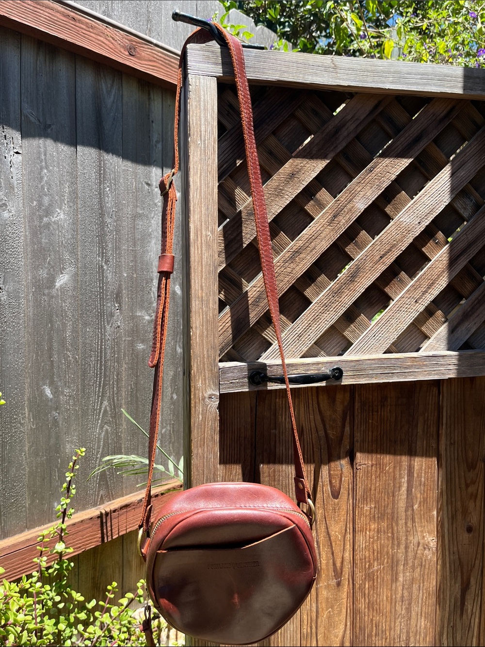 Portland Leather Burgundy Round Leather Messenger Bag - Picture 3 of 10